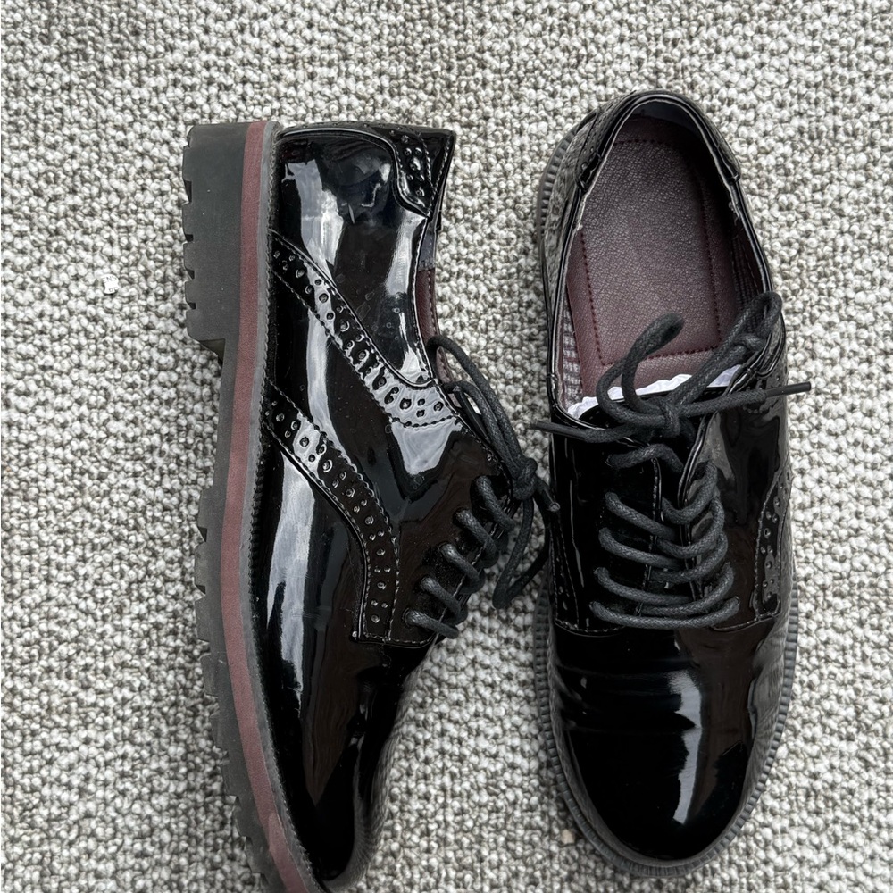 Womens Black Patent Oxfords - Classic Lace-Up Dress Shoes